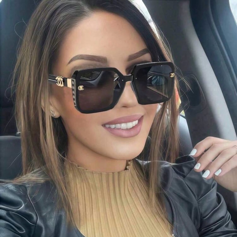 Black Square Sunglasses with Gold CC Accent Detailing ⭐️50% OFF⭐️